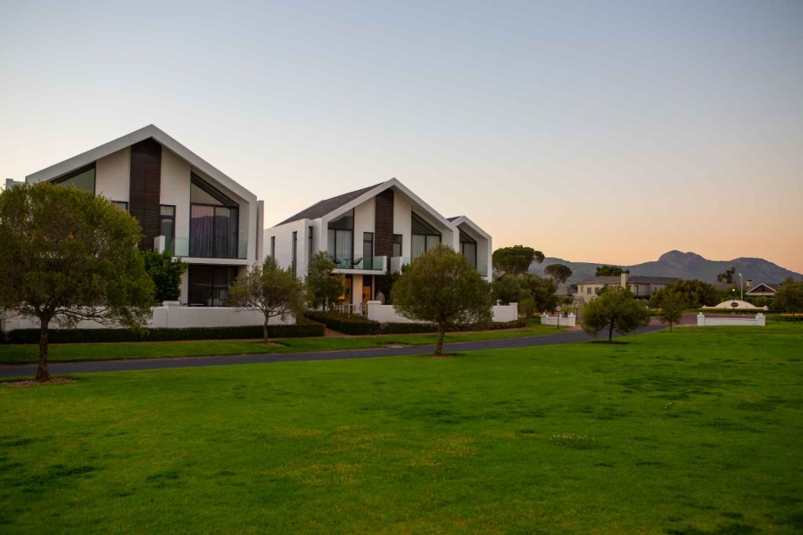 1 Bedroom Property for Sale in Val De Vie Estate Western Cape